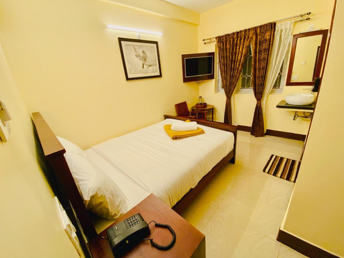 Aakash Rooms And Cottages, ウーティ エクステリア 写真